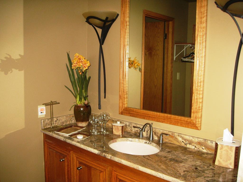 Mcdougall Lane Bed & Breakfast Drumheller Exterior foto